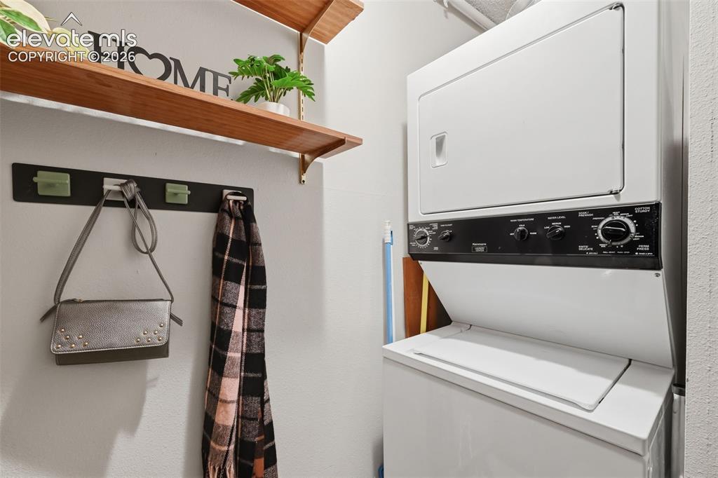 Image 18 of 38: Laundry
