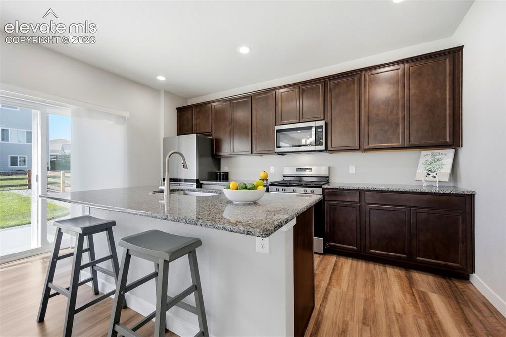 Image 13 of 49: Kitchen