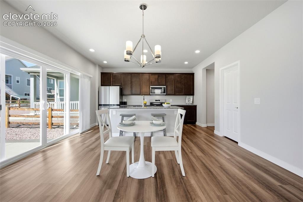 Image 9 of 49: Dining Area