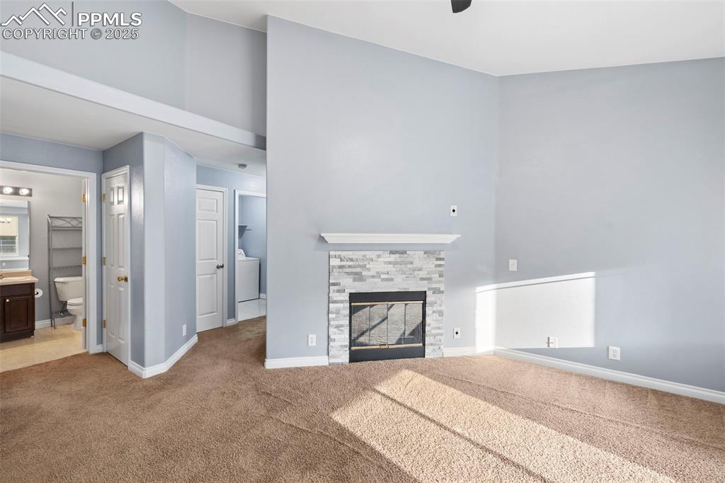 Image 15 of 43: Living Room