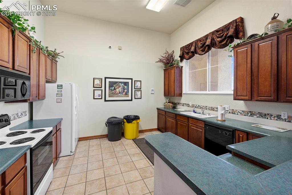 Image 41 of 43: community center kitchen