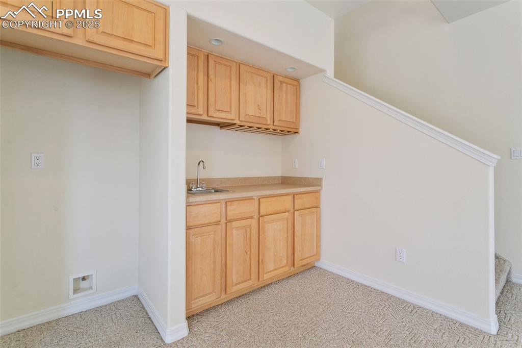 Image 33 of 50: Kitchen