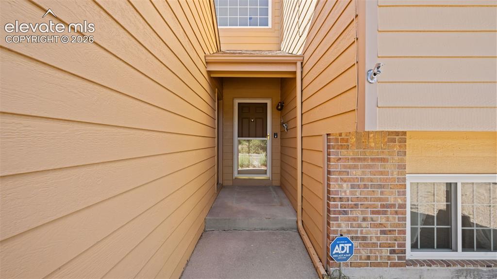 Image 4 of 36: Entry