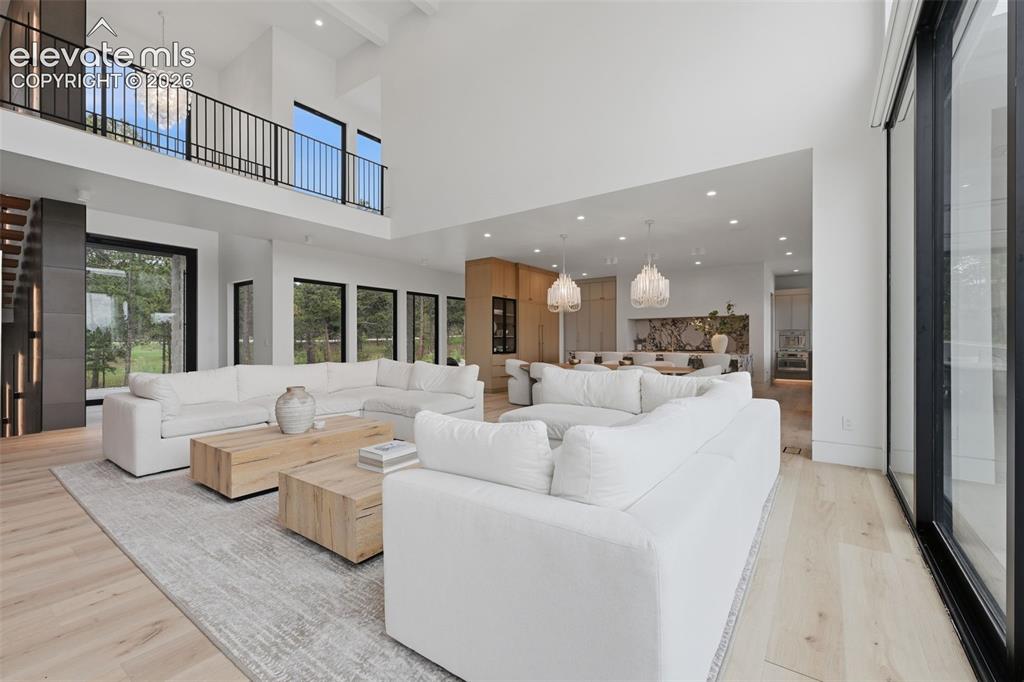 Image 9 of 50: Living Room
