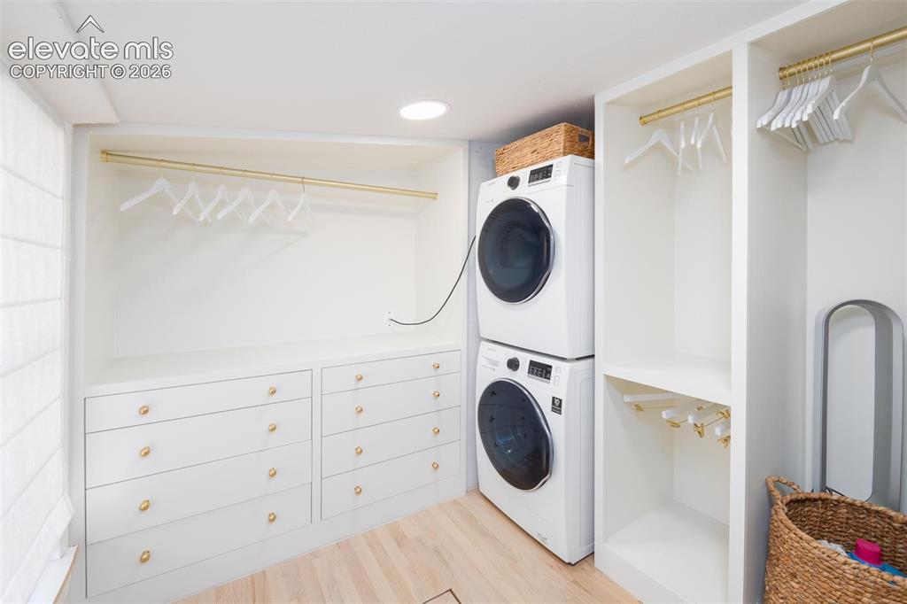 Image 15 of 22: Laundry