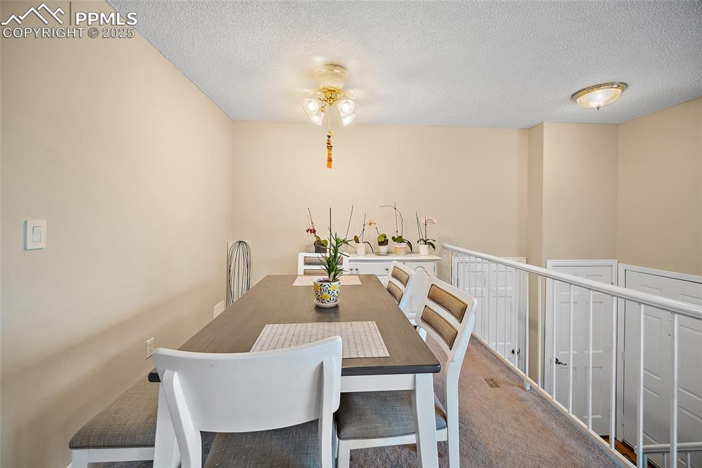 Image 9 of 50: Dining Area