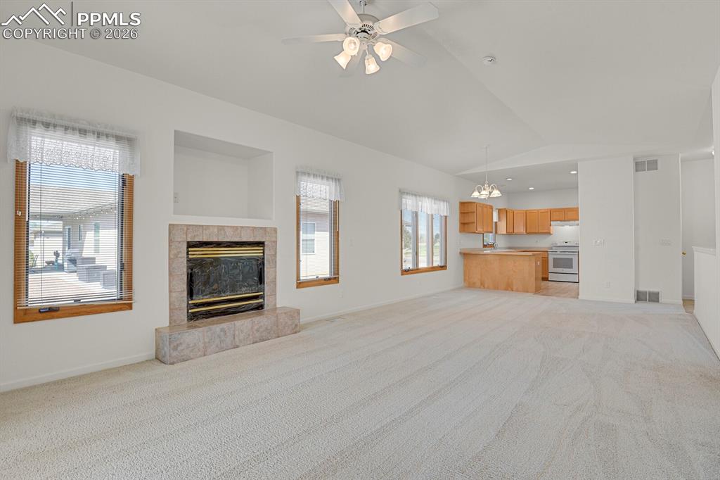 Image 5 of 31: Living Room