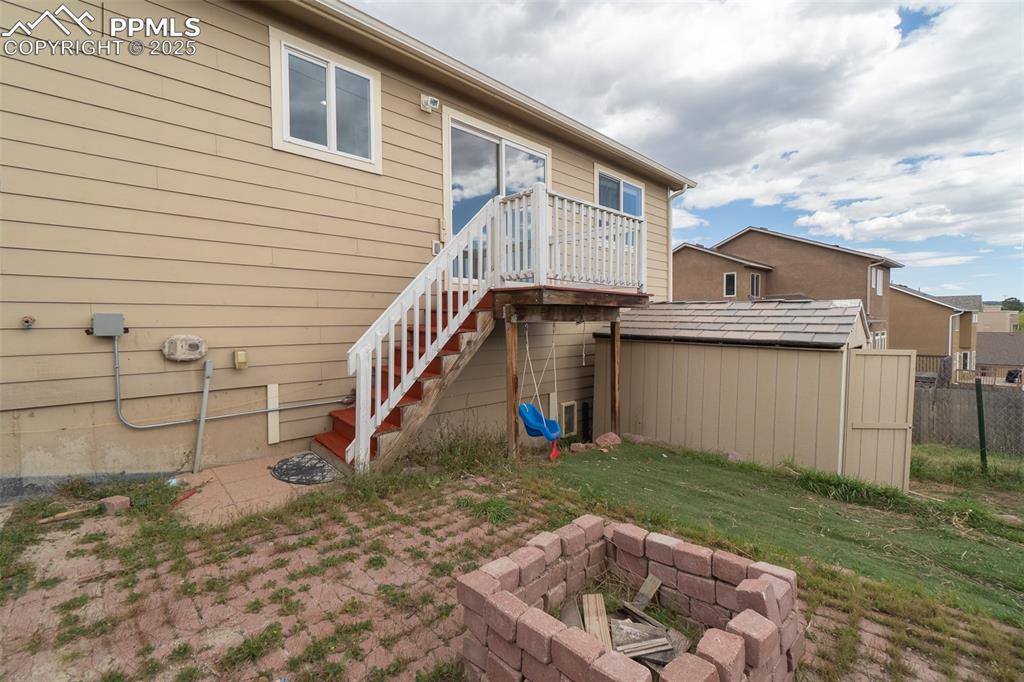 Image 45 of 48: Back of Structure