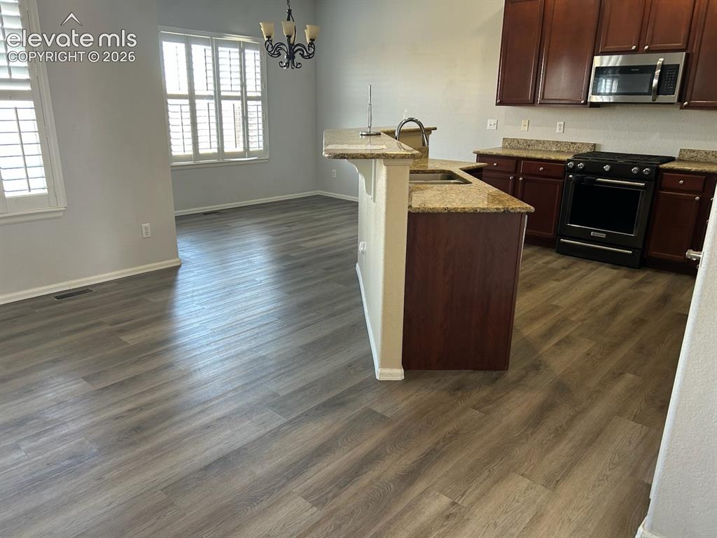 Image 2 of 15: Kitchen