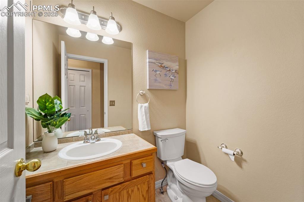 Image 16 of 50: Bathroom