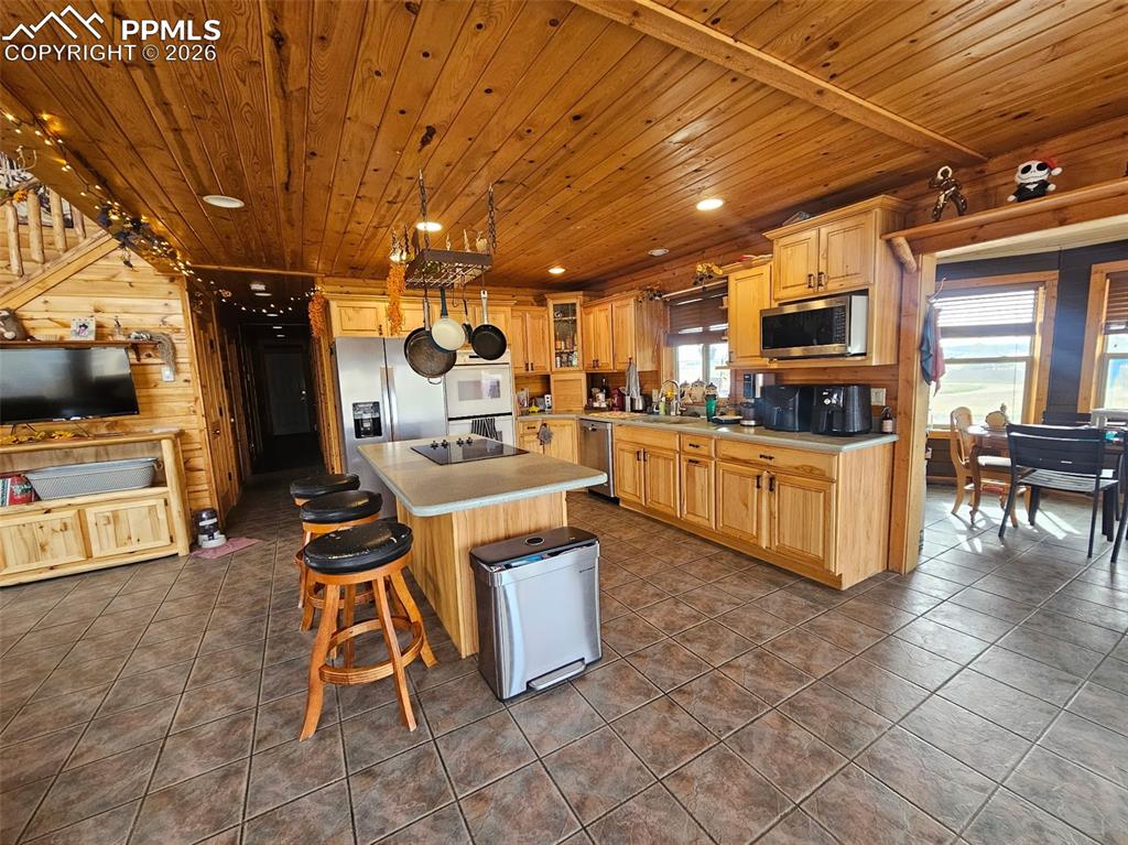 Image 1 of 14: Kitchen