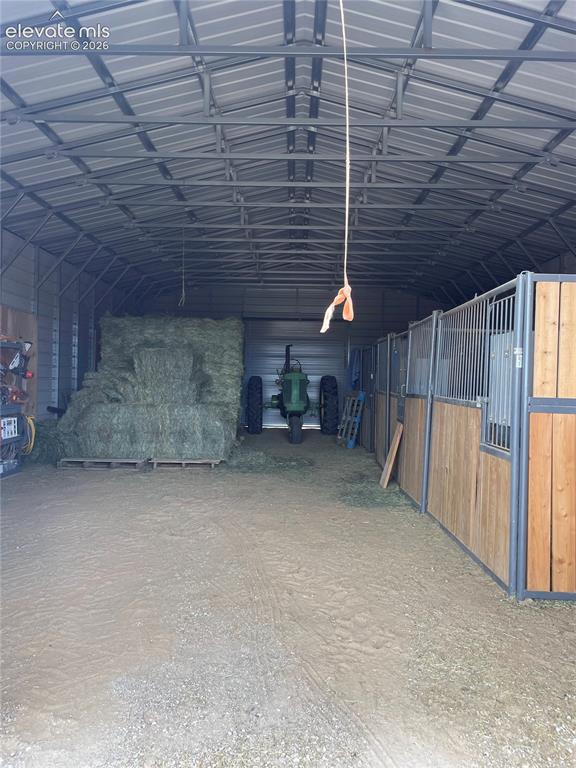 Image 16 of 19: Stable