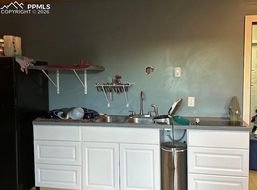 Image 8 of 14: Bar