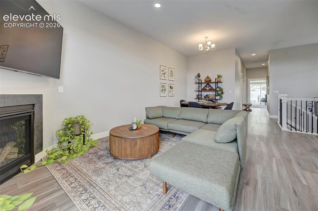 Image 8 of 40: Living Room