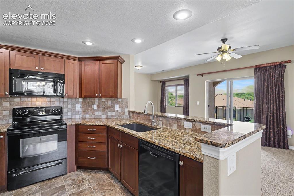 Image 12 of 34: Kitchen