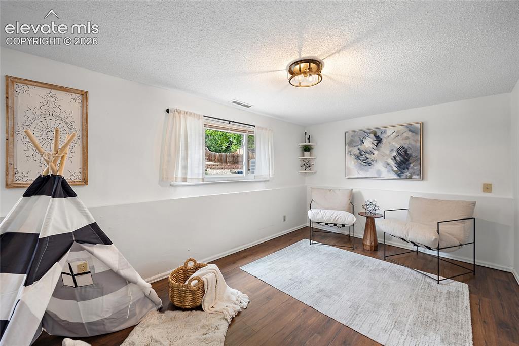 Image 13 of 34: Family Room