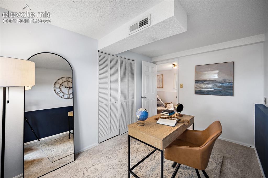 Image 16 of 34: Bedroom/Office