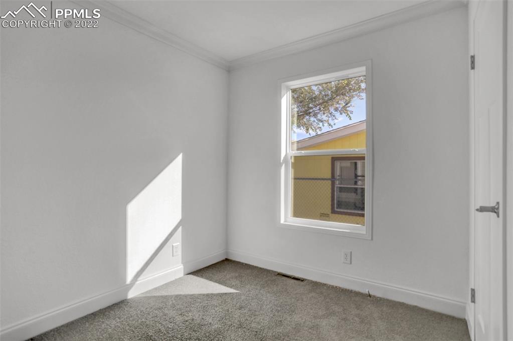 Listing 9890328, Image 13 of 29