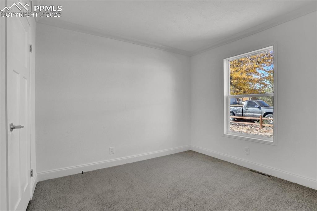 Listing 9890328, Image 17 of 29