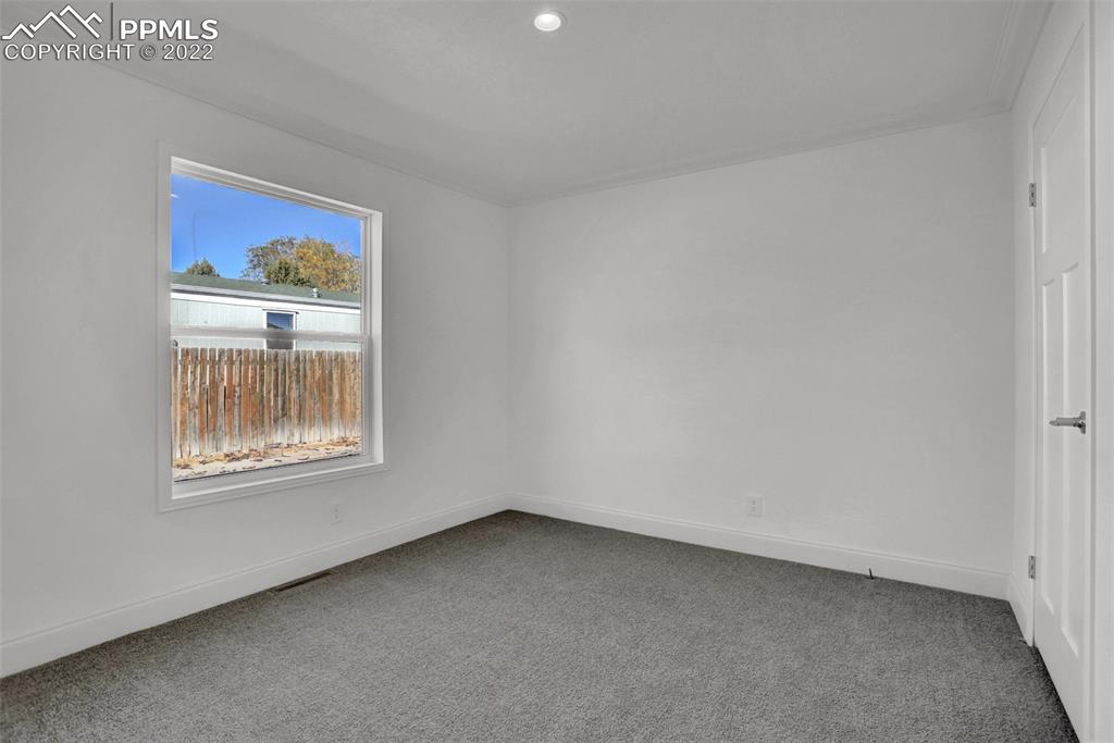 Listing 9890328, Image 19 of 29
