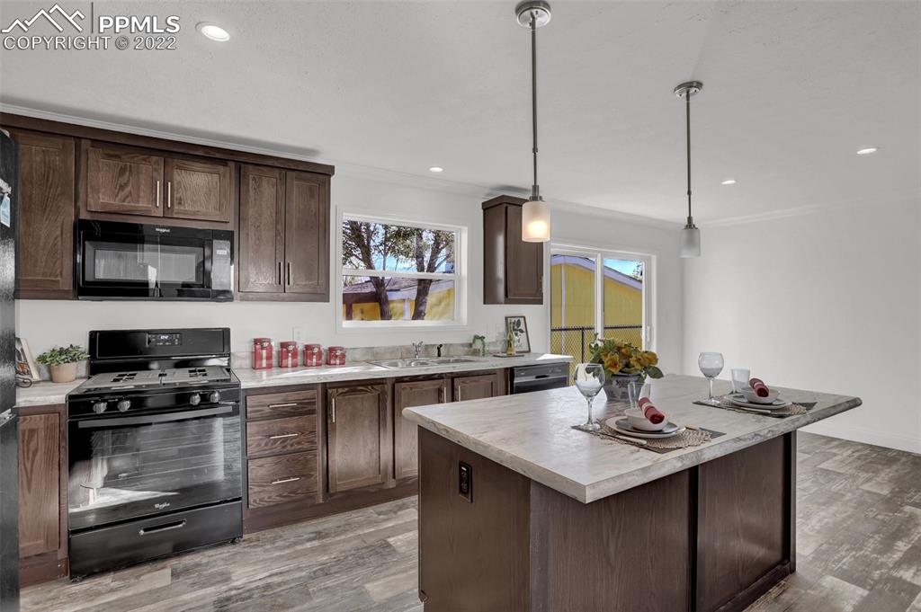 Listing 9890328, Image 8 of 29