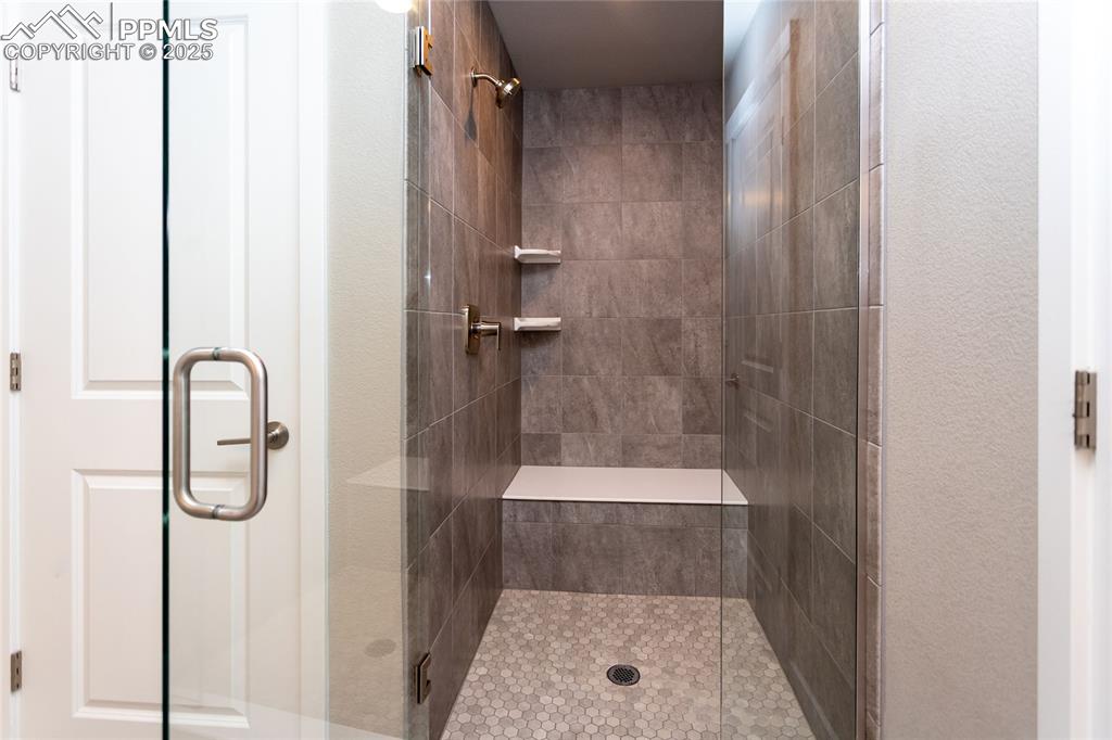 Image 16 of 25: Master Bathroom