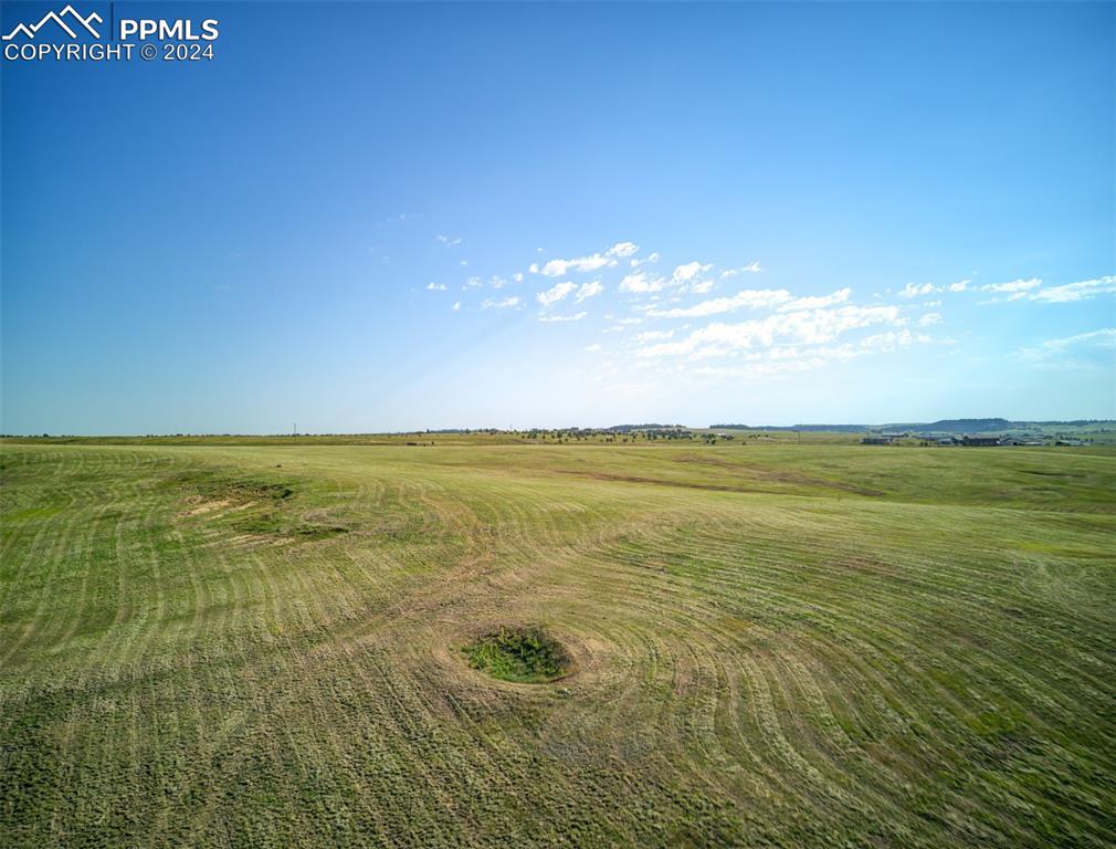 Image 14 of 15: View of local wilderness with a rural view
