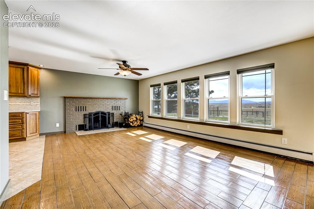 Image 15 of 50: Living Room