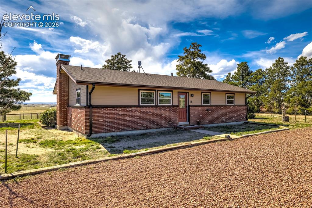 Image 9 of 50: Front of Structure