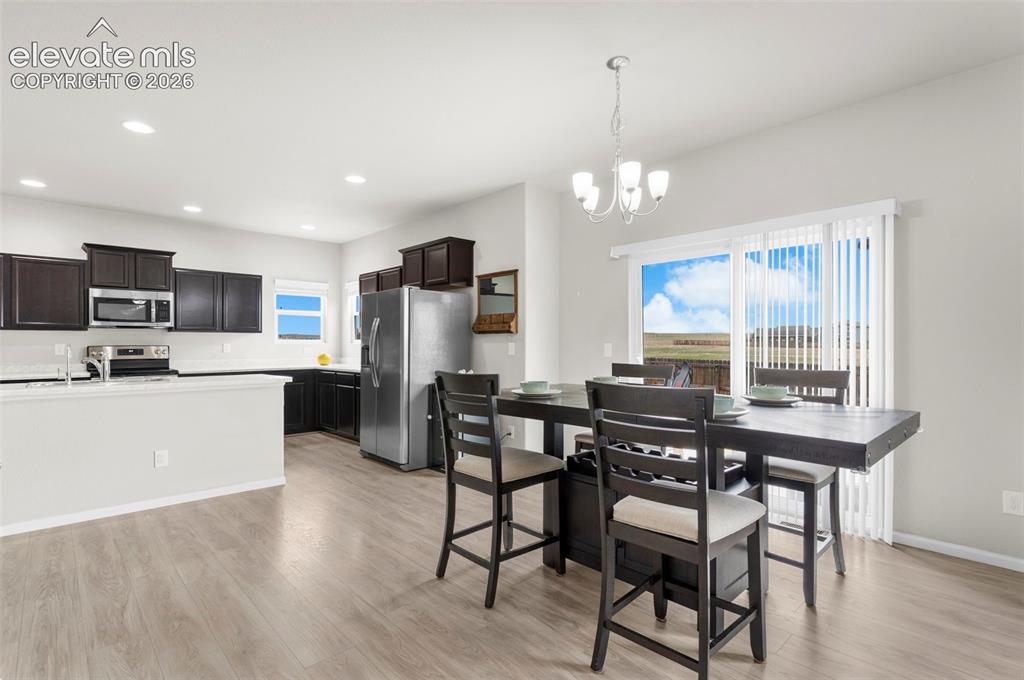 Image 10 of 38: Dining Area