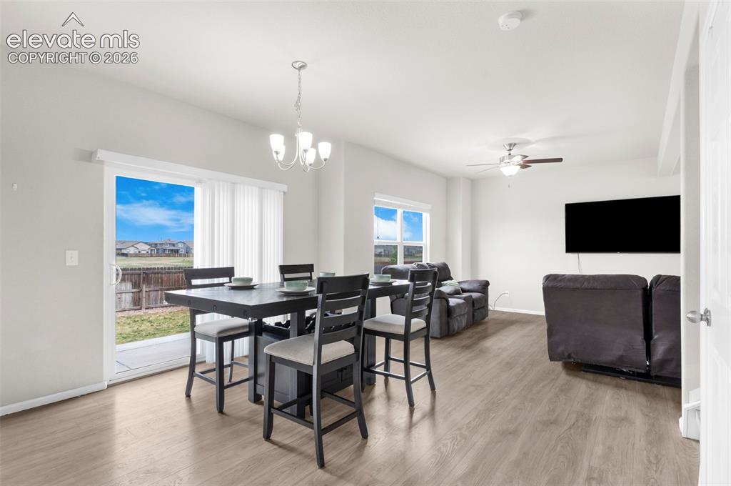 Image 9 of 38: Dining Area
