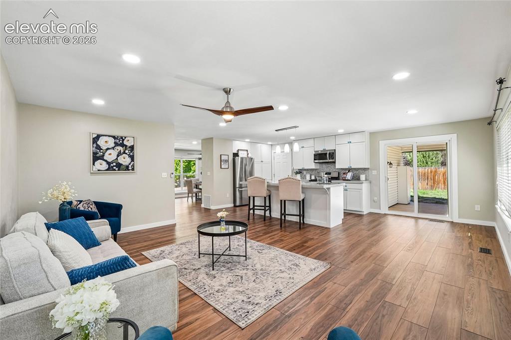 Image 9 of 50: Living Room