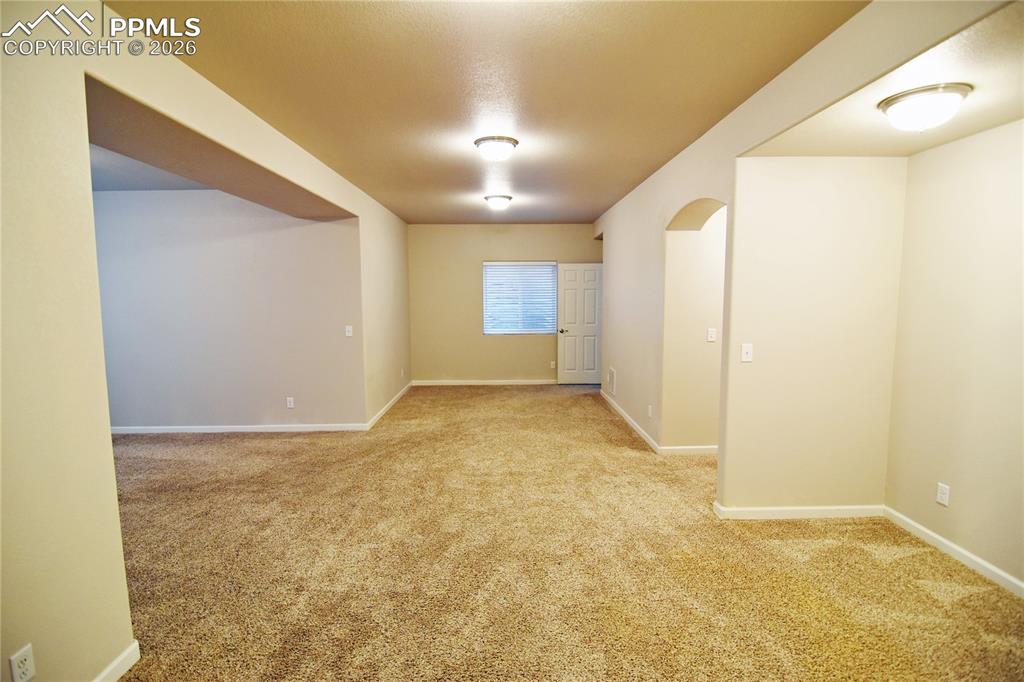 Image 20 of 29: Huge and versatile layout!