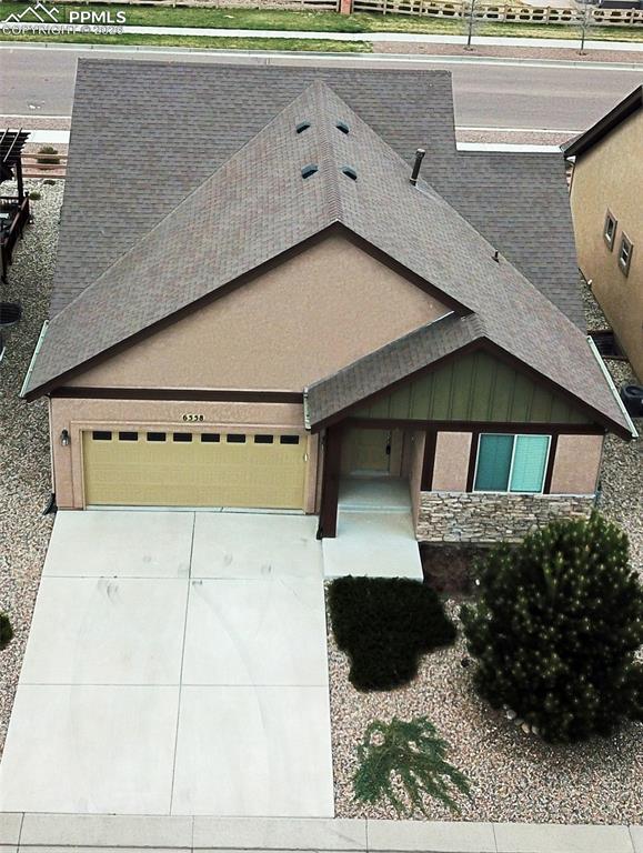 Image 5 of 29: Front of house