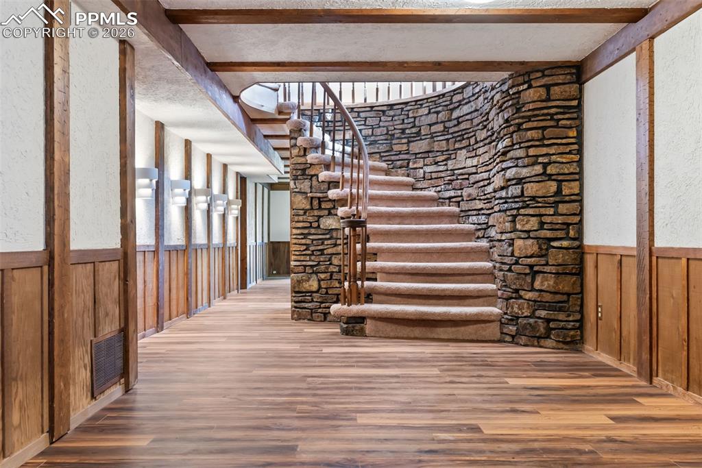 Image 21 of 44: To the basement