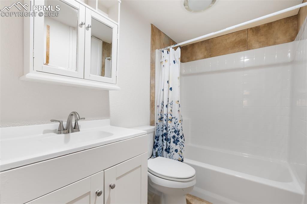 Image 30 of 44: Full bath in basement