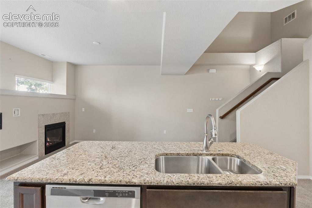 Image 10 of 34: Kitchen