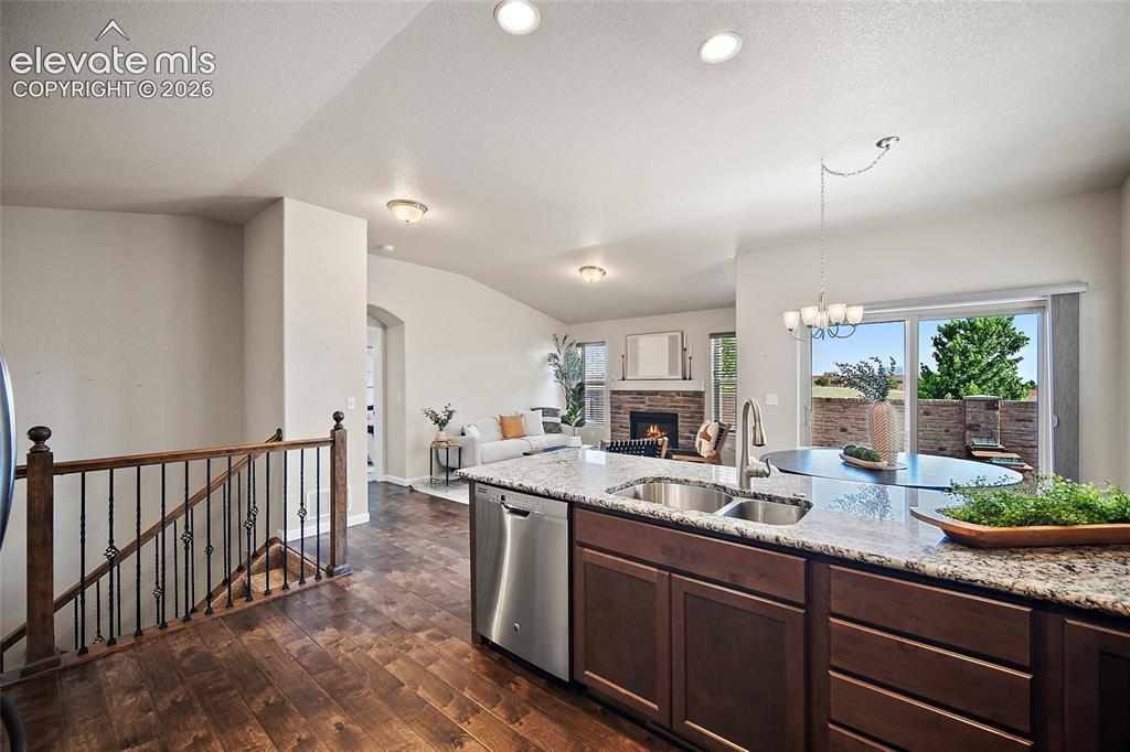 Image 6 of 42: Kitchen