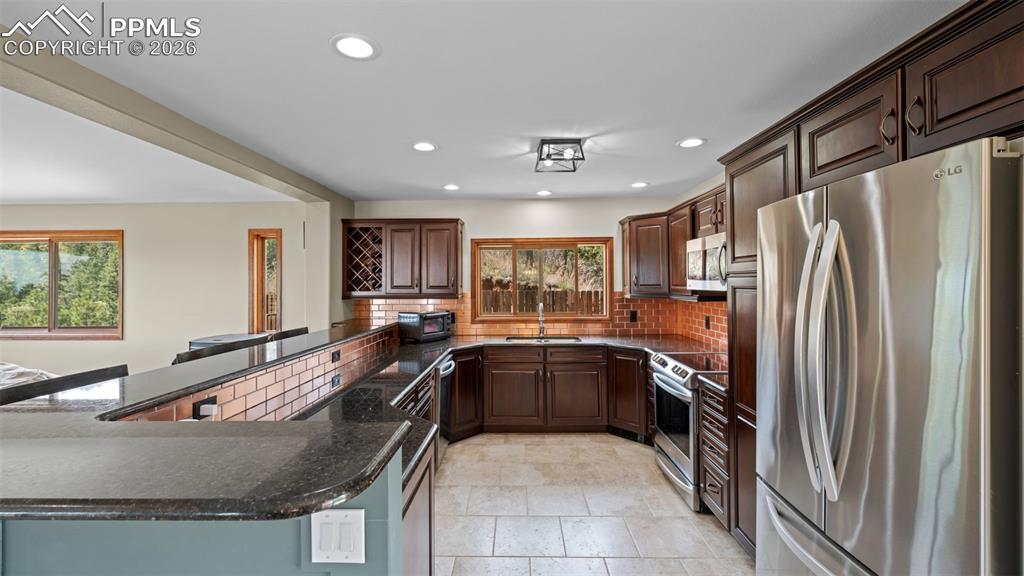 Image 10 of 44: Kitchen