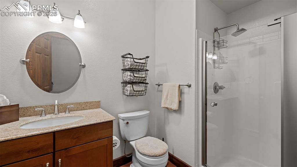 Image 22 of 44: Bathroom