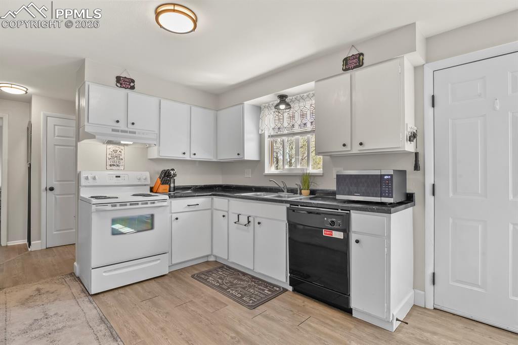 Image 7 of 28: Unit 1311