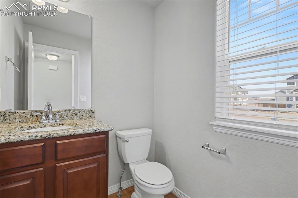 Image 6 of 28: Bathroom