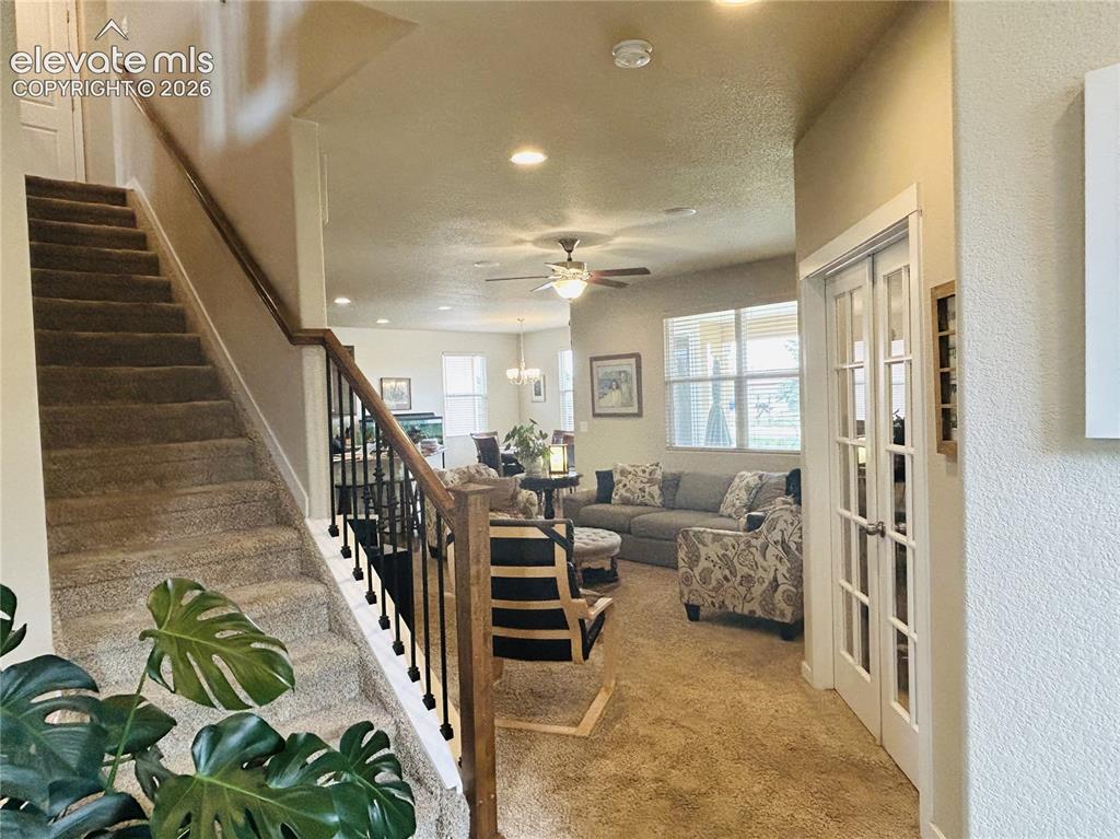 Image 3 of 22: Gorgeous welcoming space