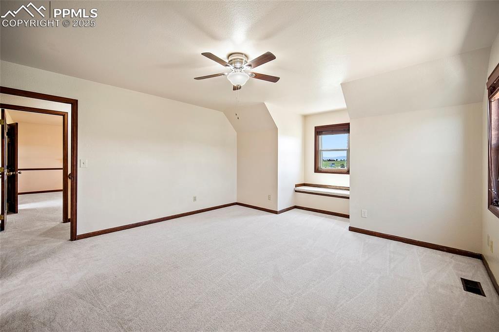 Image 23 of 50: Bonus Room