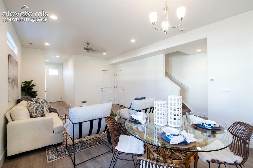 Image 6 of 25: Dining Area