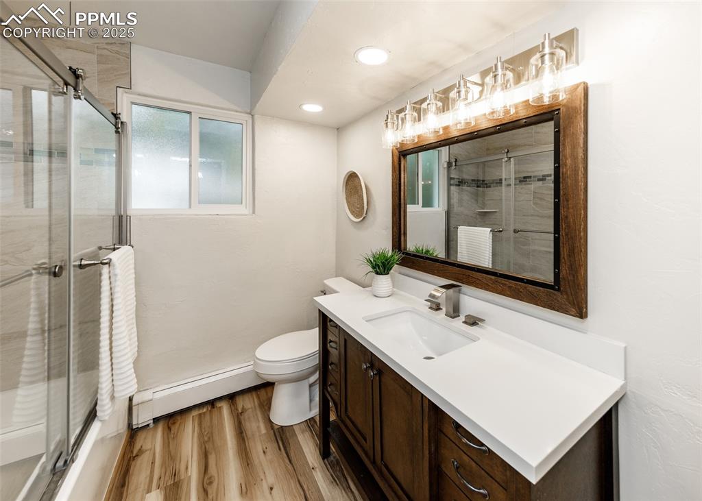 Image 25 of 50: Bathroom