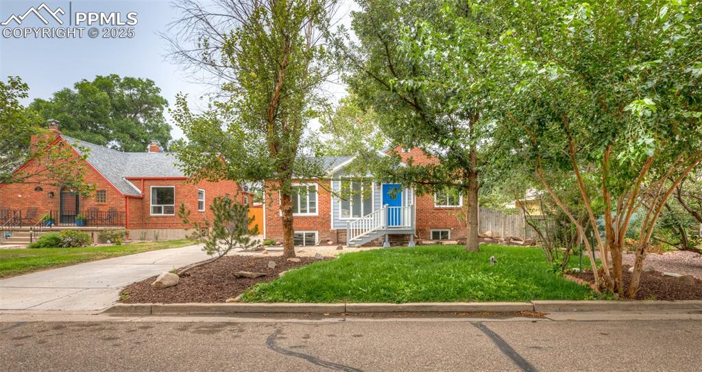 Image 3 of 50: Front of Structure