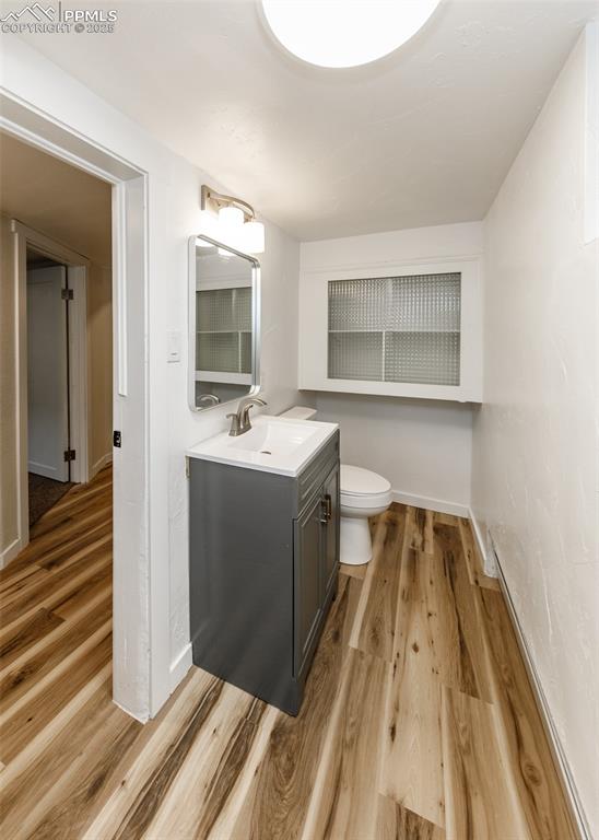 Image 31 of 50: Bathroom