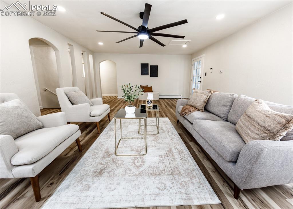 Image 9 of 50: Living Room