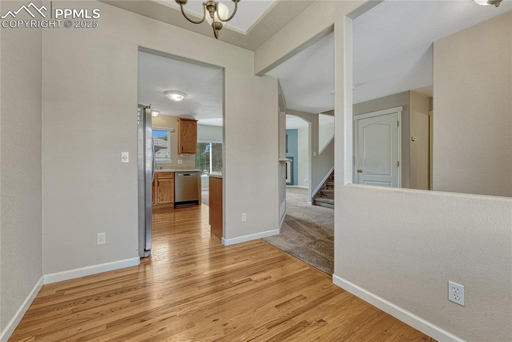 Image 9 of 50: Dining Room